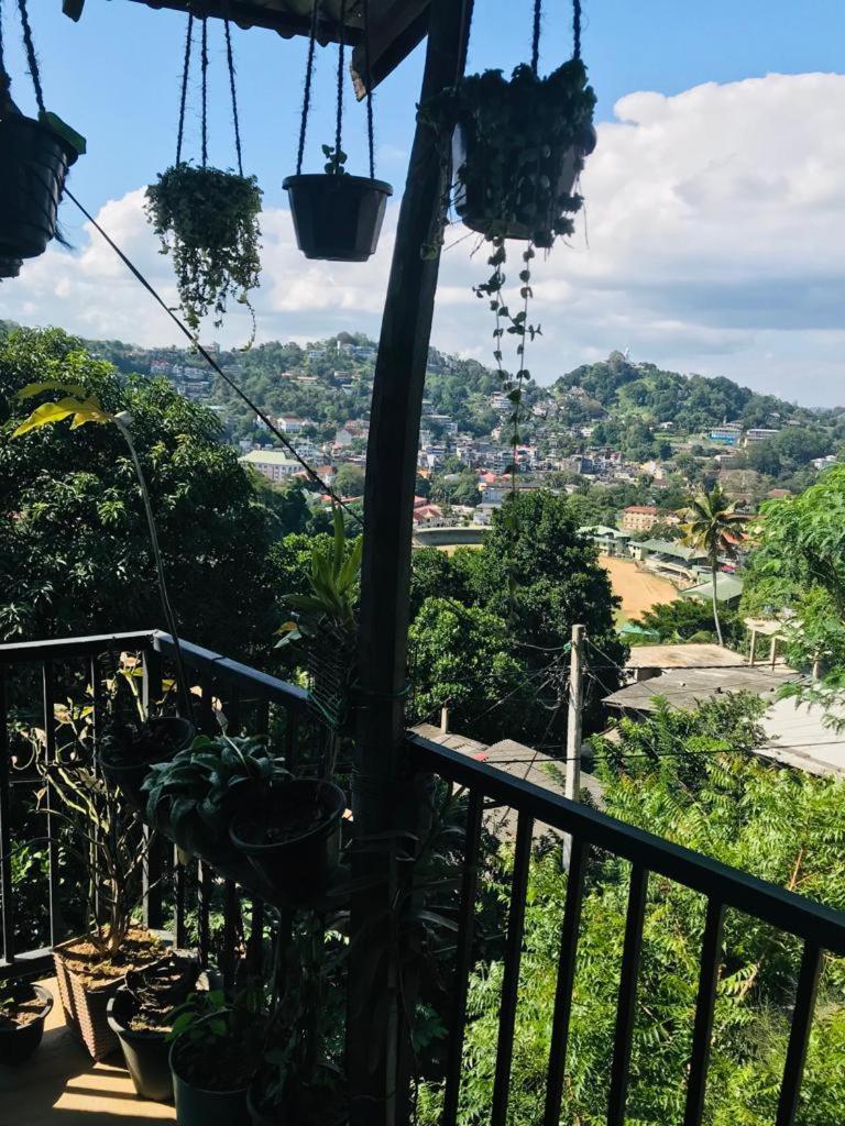 S V Homestay Kandy Exteriér fotografie